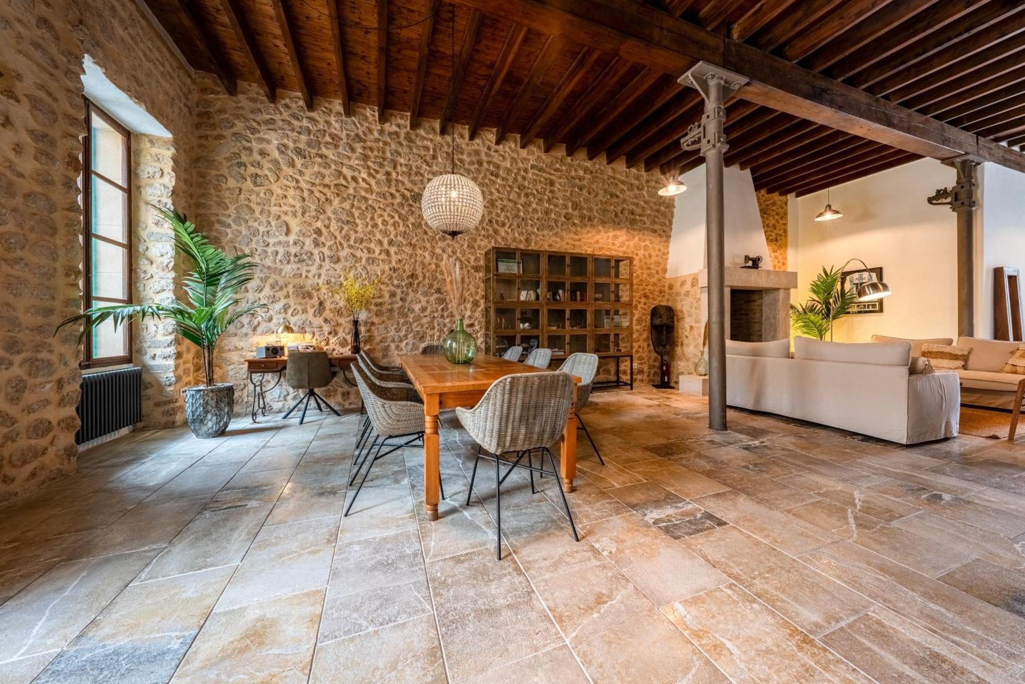 Loft1882 Gæstehus Sóller
